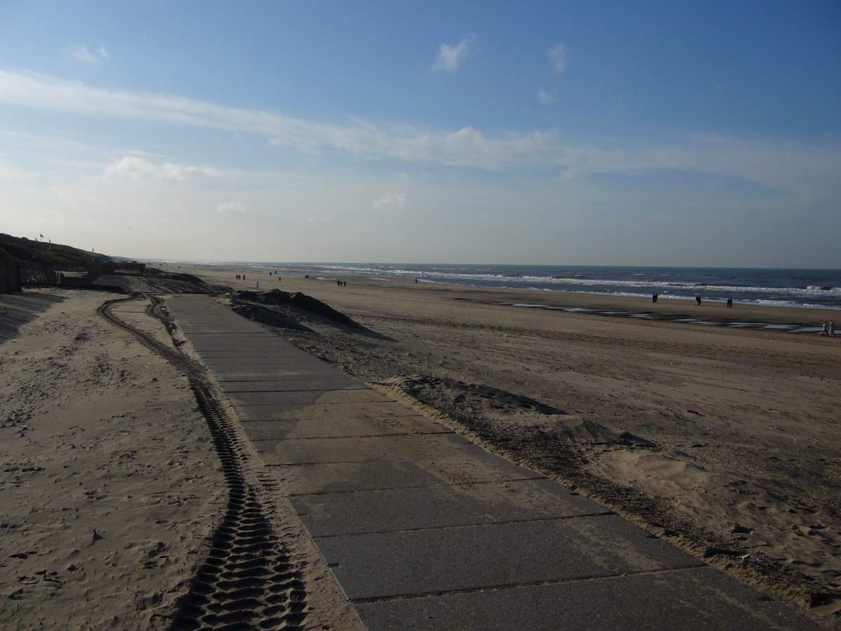 Am Strand von Noordwijk